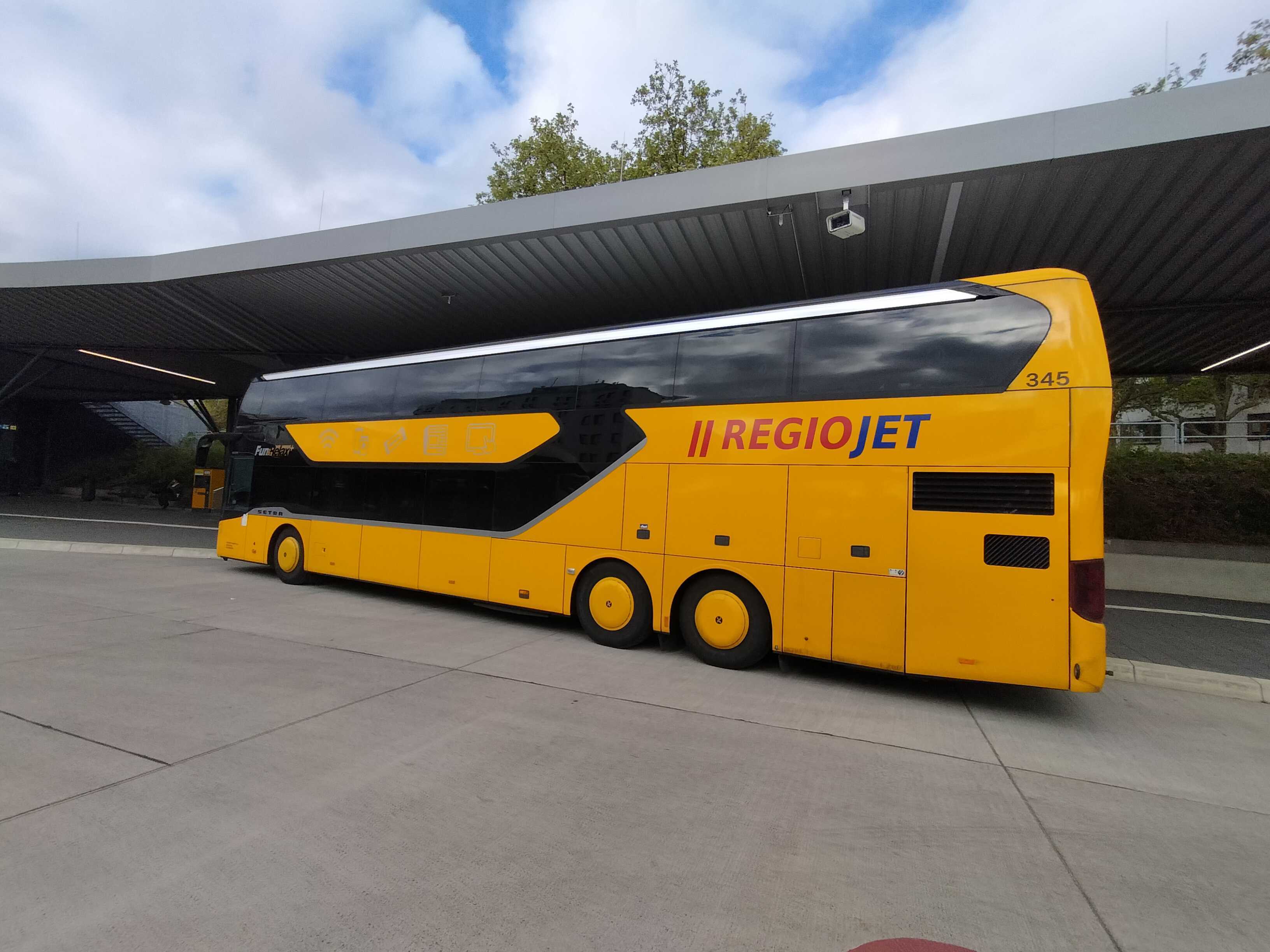Regio Jet Bus