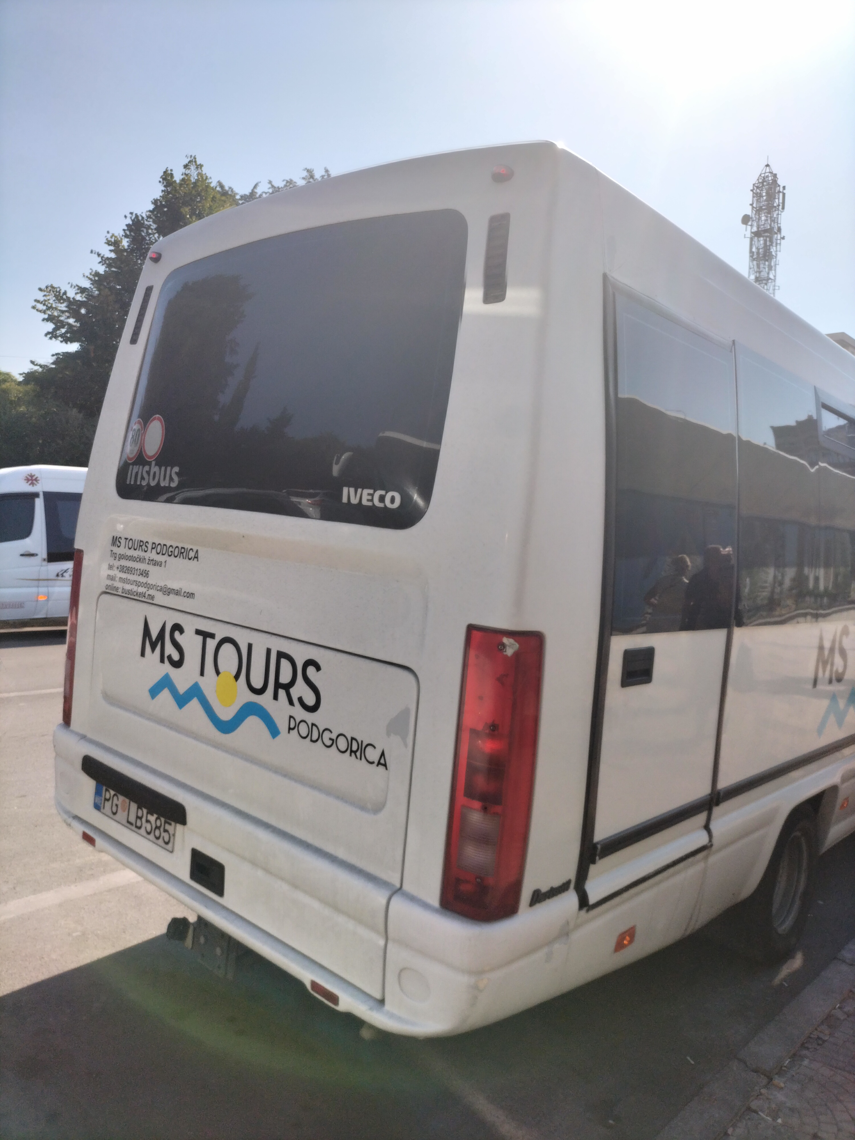 MS Tours Minibus