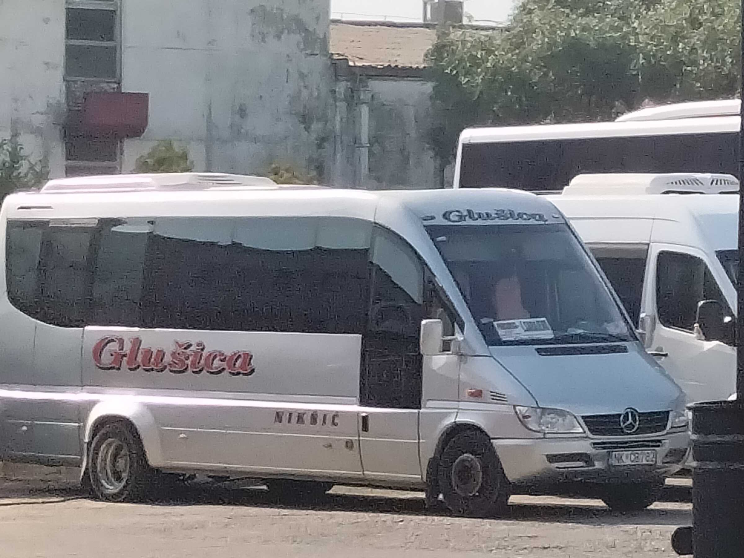 Minibus Glusica Nikšić